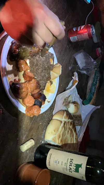 Comida y bebida