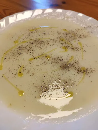 Comida y bebida