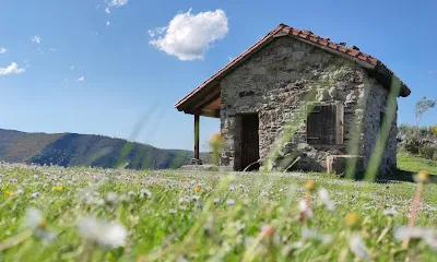 Vista del refugio Cabaña de Brañasín