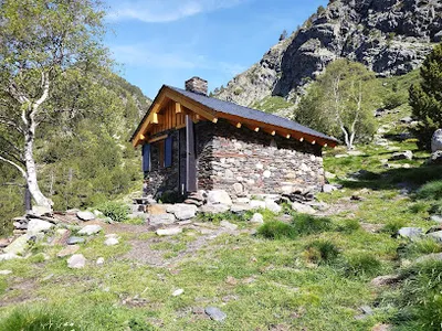 Vista del refugio Cabaña de guerossos