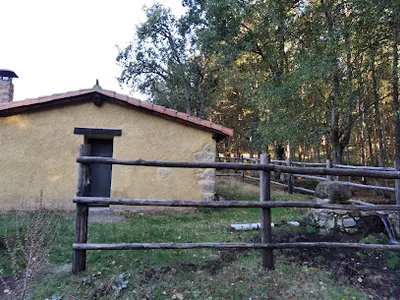 Vista del refugio Cabaña Dehesa de Candelario