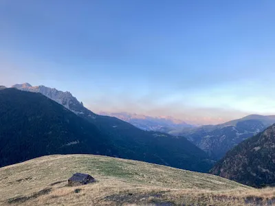 Vista del refugio Cabaña el Sarrau