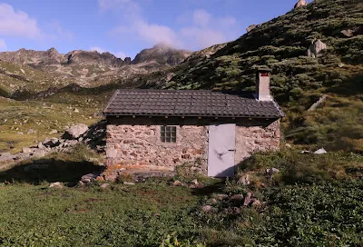 Vista del refugio Cabane de la Vésine