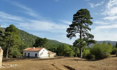 Vista del refugio Casa Forestal Refugio Fuente Acero
