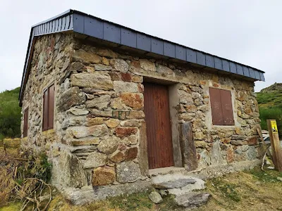 Vista del refugio Refugio de la Sierra de San Justo