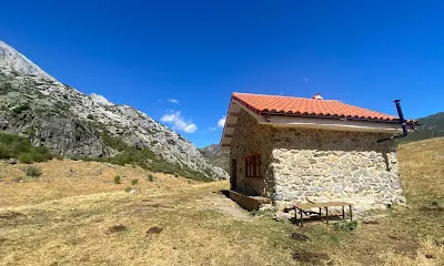 Vista del refugio Refugio de Mazobre