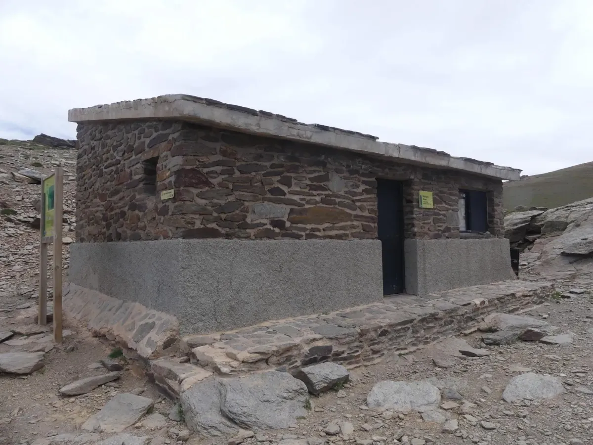 Vista panorámica de Refugio del Molinillo o Piedra Partía