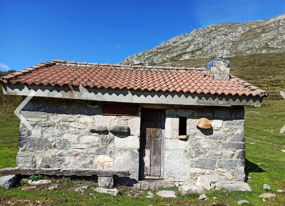 Vista panorámica de Refugio Majada de Polvoredo